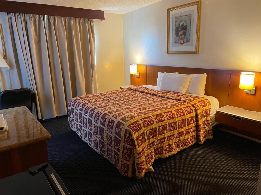 Grand Inn